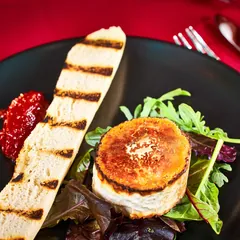 Grillezett kecskesajt